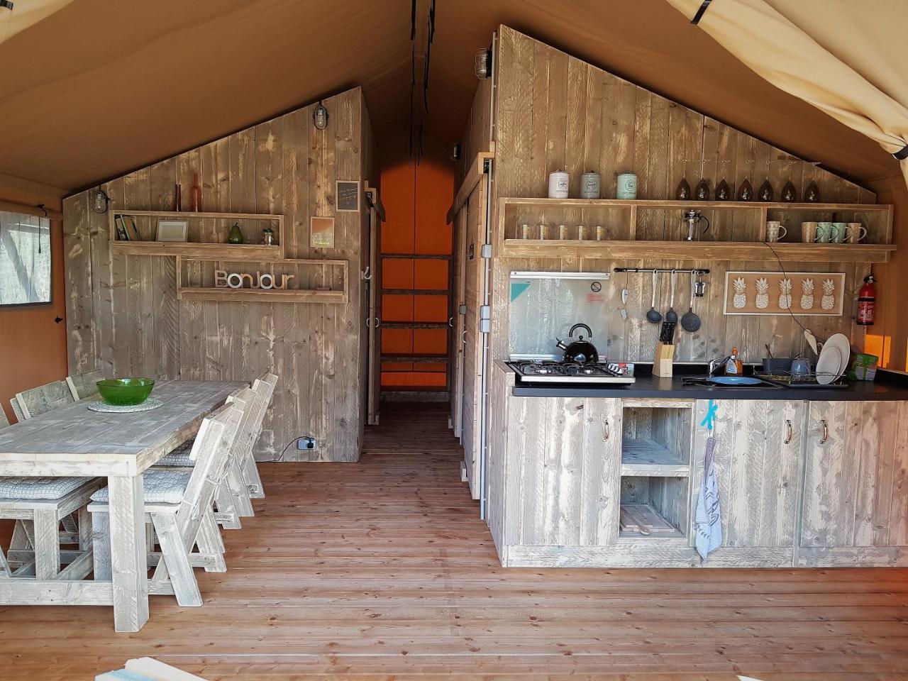 Camping Bois de St Hilaire Chalandray Extérieur photo