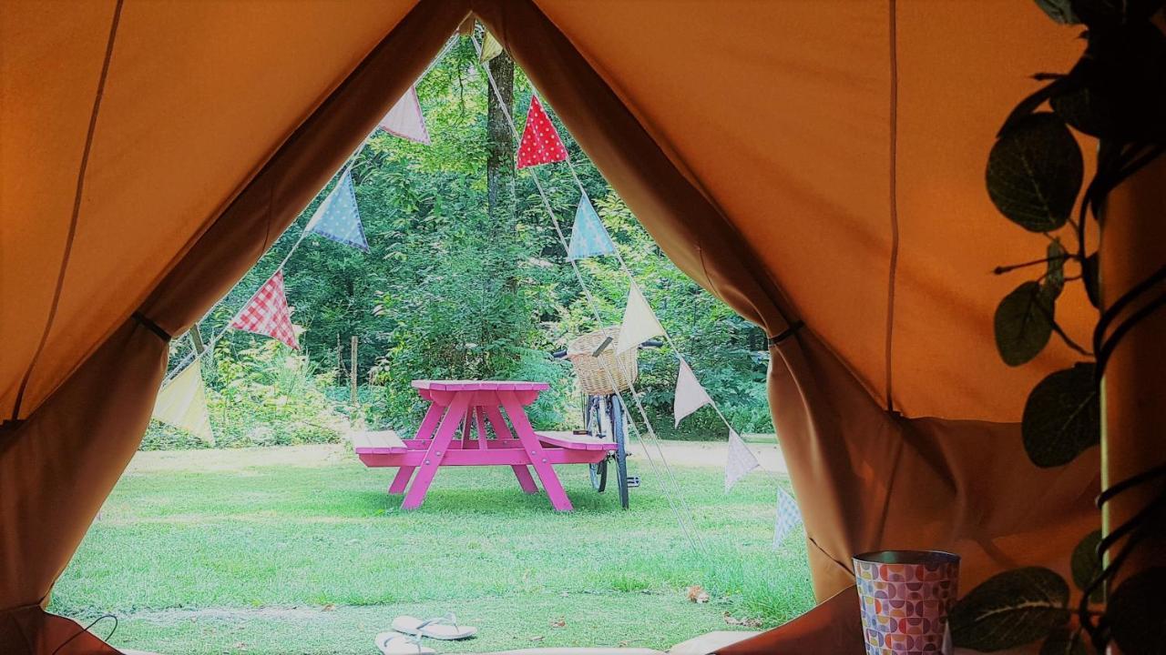 Camping Bois de St Hilaire Chalandray Extérieur photo